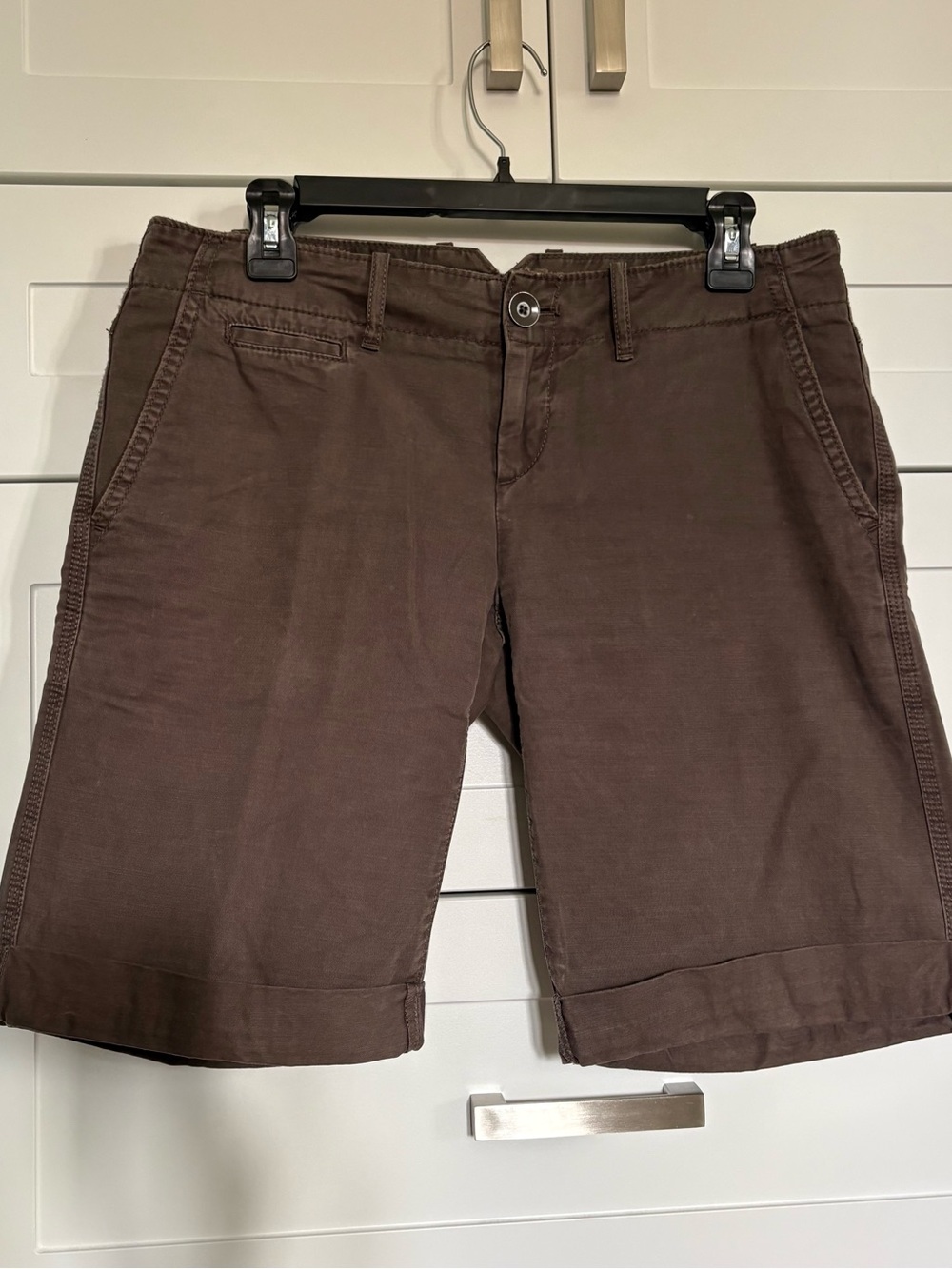 Women’s Brown Gap Casual Bermuda Shorts, size 4